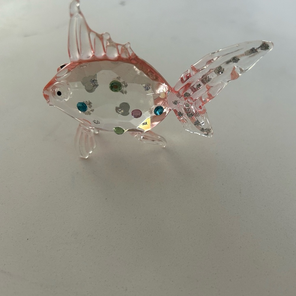 NWOT Handblown Pink Crystal Fish figurine